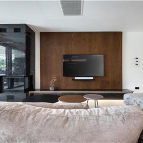 5 bedroom luxury seaside villa with indoor & outdoor pool, near Acharavi, sleeps 10